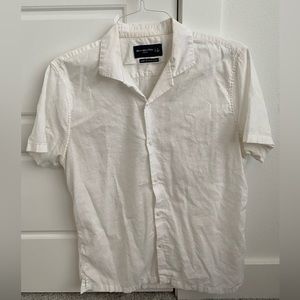 Abercrombie and Fitch Men’s White Linen Shirt